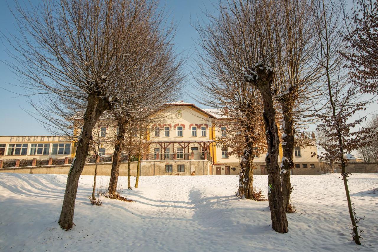 Pension V Parku Cesky Sternberk Buitenkant foto